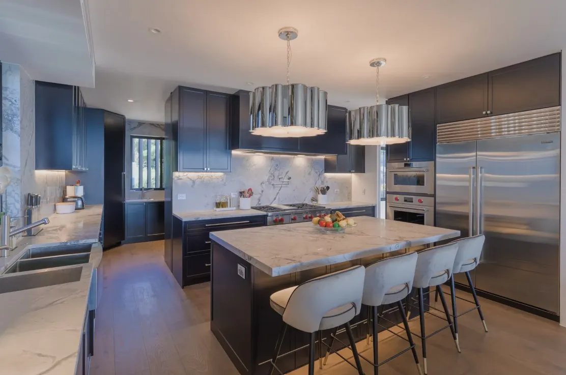 Kitchen with island bench