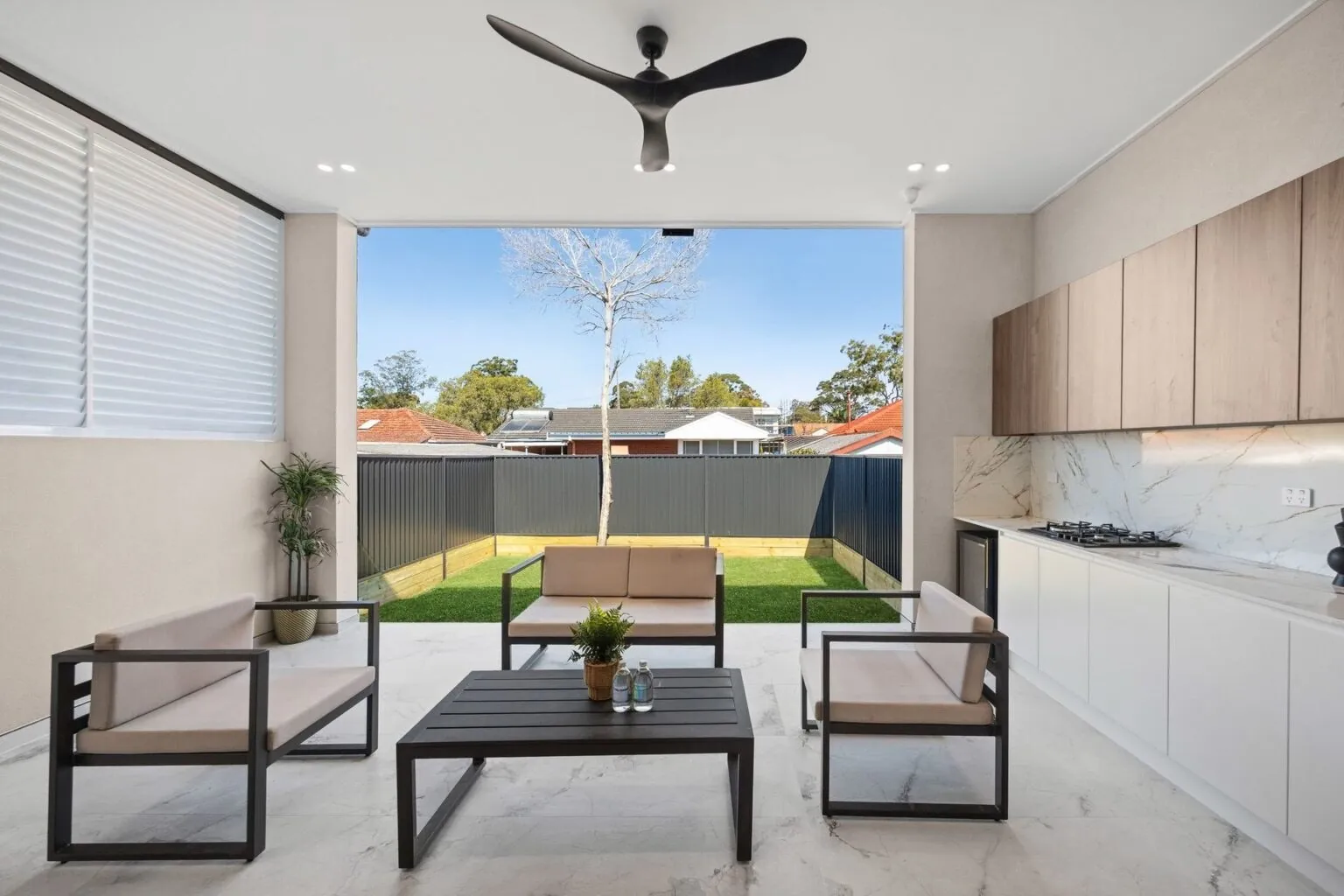 Covered alfresco with outdoor kitchen, Padstow